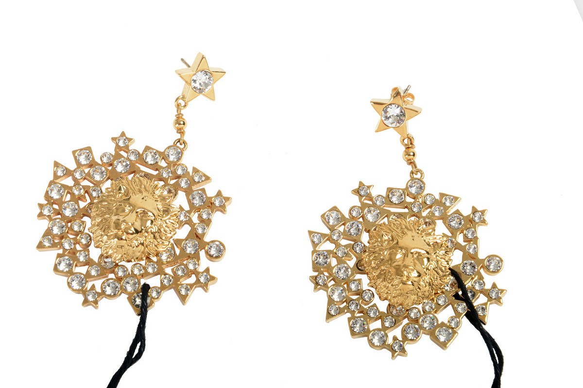 VERSACE ゴールド フックピアス ライオンヘッド VERSACE ゴールド フックピアス ライオンヘッド（楽天市場