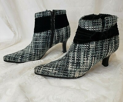 Predictions Woman's Size 6.5 High Heels Fabric Boots With Black Velvet Bow