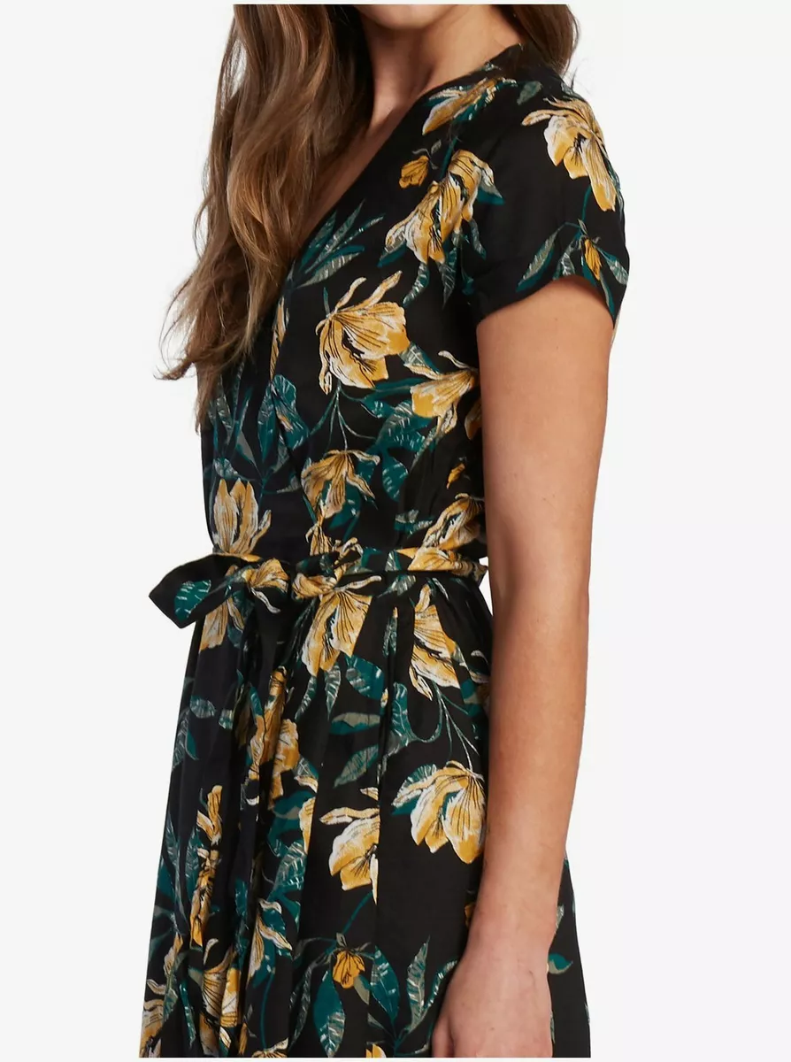 New NWT Women s Roxy District Day Maxi Regular Fit Cap Sleeves
