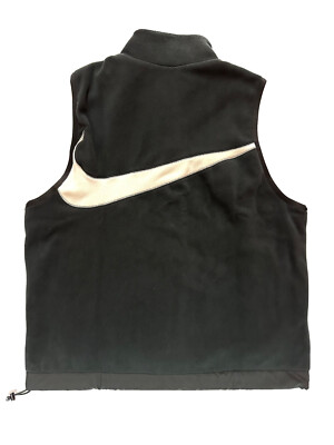 nike club logo vest