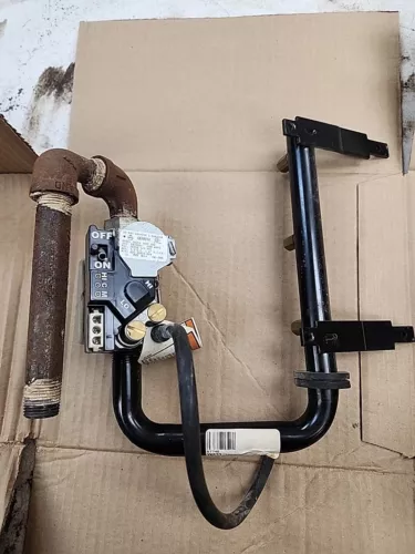 White Rodgers Furnace Gemini Gas Valve With Manifold 025-38915-000 36G54 250 