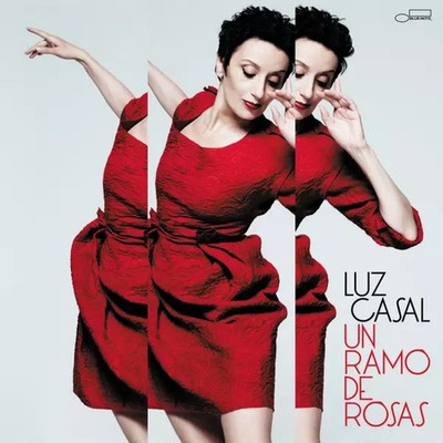 Un Ramo De Rosas, Luz Casal