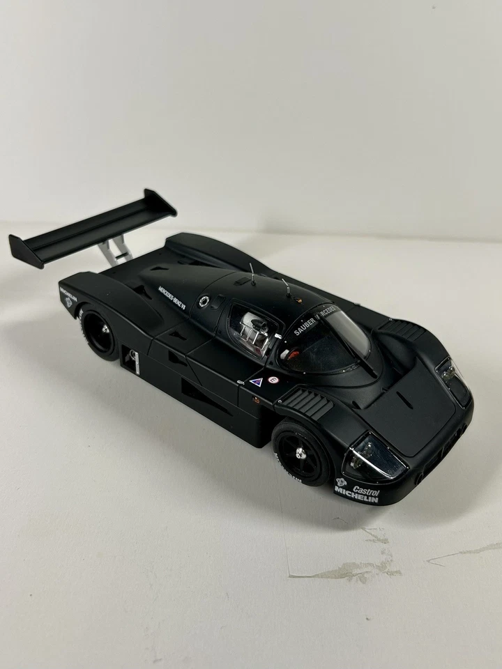 Coche Ranura BRM031 Sauber Mercedes C-9 Edición Negra Escala 1/24 Foto 2 de 4