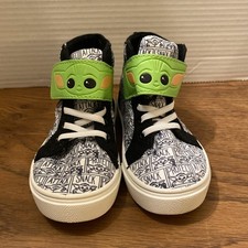 Disney Star Wars The Mandalorian Baby Yoda High Top Toddler Sneakers Shoe size 9