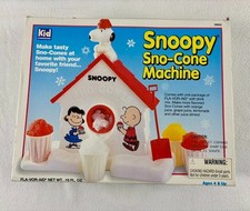 Snoopy Sno-Cone Machine Kid Dimension 1992 Peanuts 28805 Boxed w/ Instructions