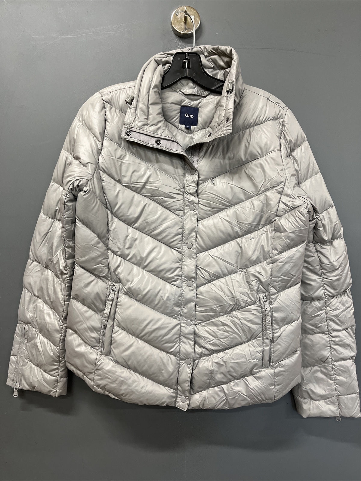 Gray Gap Puffer Jacket Size Small - image 1