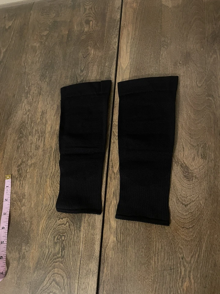 2XU Unisex Performance Run Compression Calf Sleeves Escape Alcatraz Black XS - Image 4 of 4