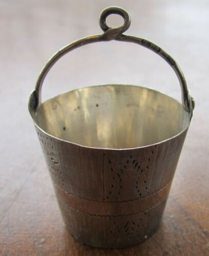 Antique Russian Tea Strainer Bucket Shaped Faux Wood Grain 15 Grams - Zdjęcie 1 z 6