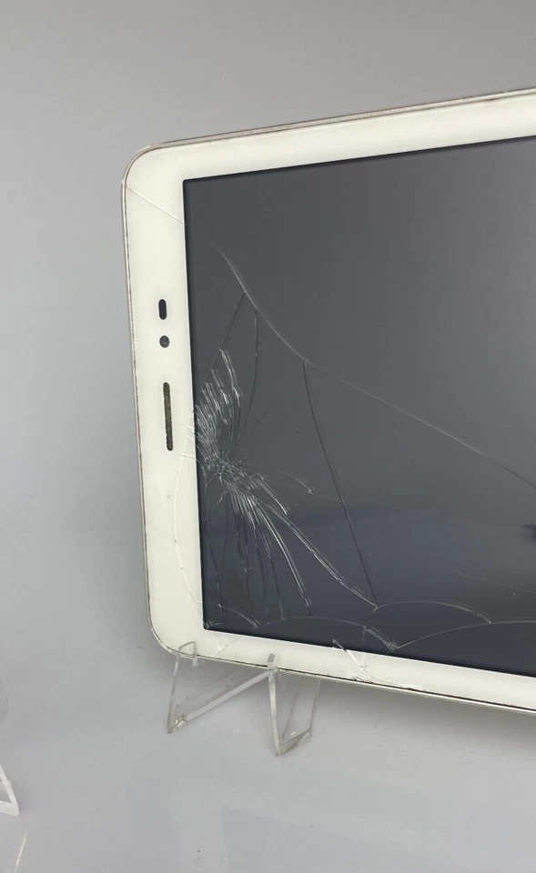 Huawei MediaPad T1 Cellular 8.0 T1-821L 8GB Silver - Spares + Repairs Ref885 - Image 2 of 4