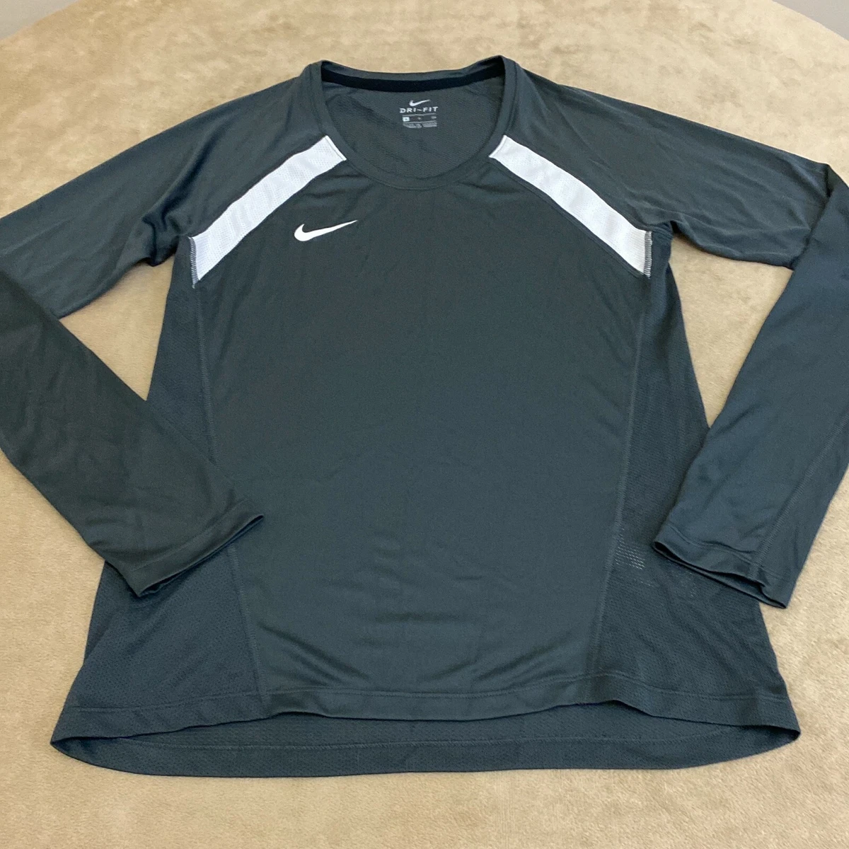 Nike dri fit solid tee hotsell long sleeve