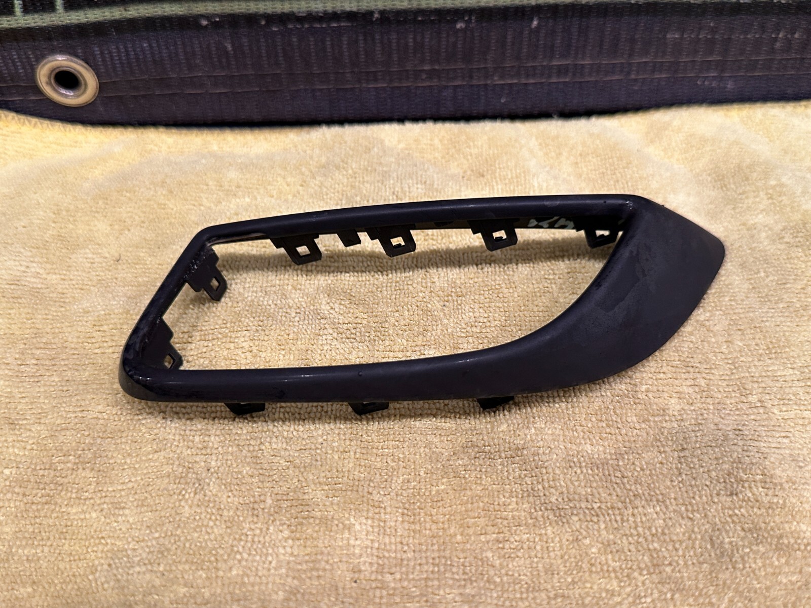 2021 AUDI R8 RIGHT DOOR PANEL CARBON FIBER AIR VENT TRIM OEM *HEAT FLAWS*