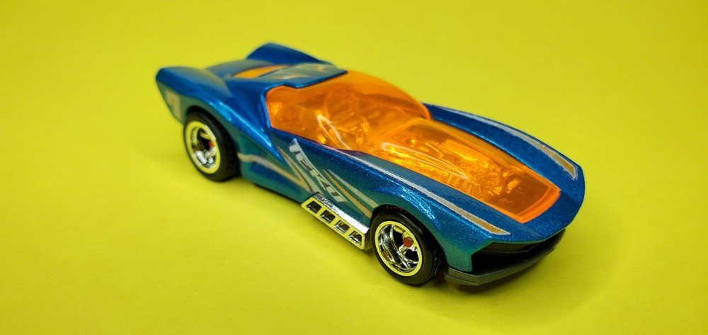 Hot Wheels Acceleracers Tekuized Street Shark Custom