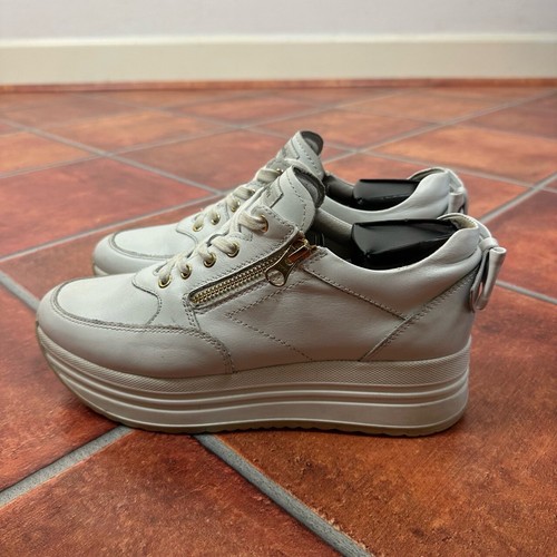 Tenis NeroGiardini con plataforma de arco de cuero talla 8 - Imagen 8 de 14