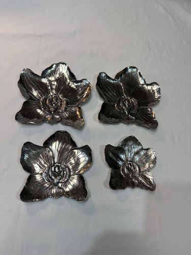 Luxe Habitat, Decorative Metal Orchid Plate Chrome Silver Polished Set