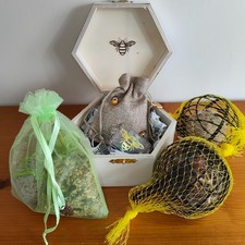 Birds & Bees Wildlife Gift Set - Bee Revival Kit & Bird Nesting/Feeder Bundle