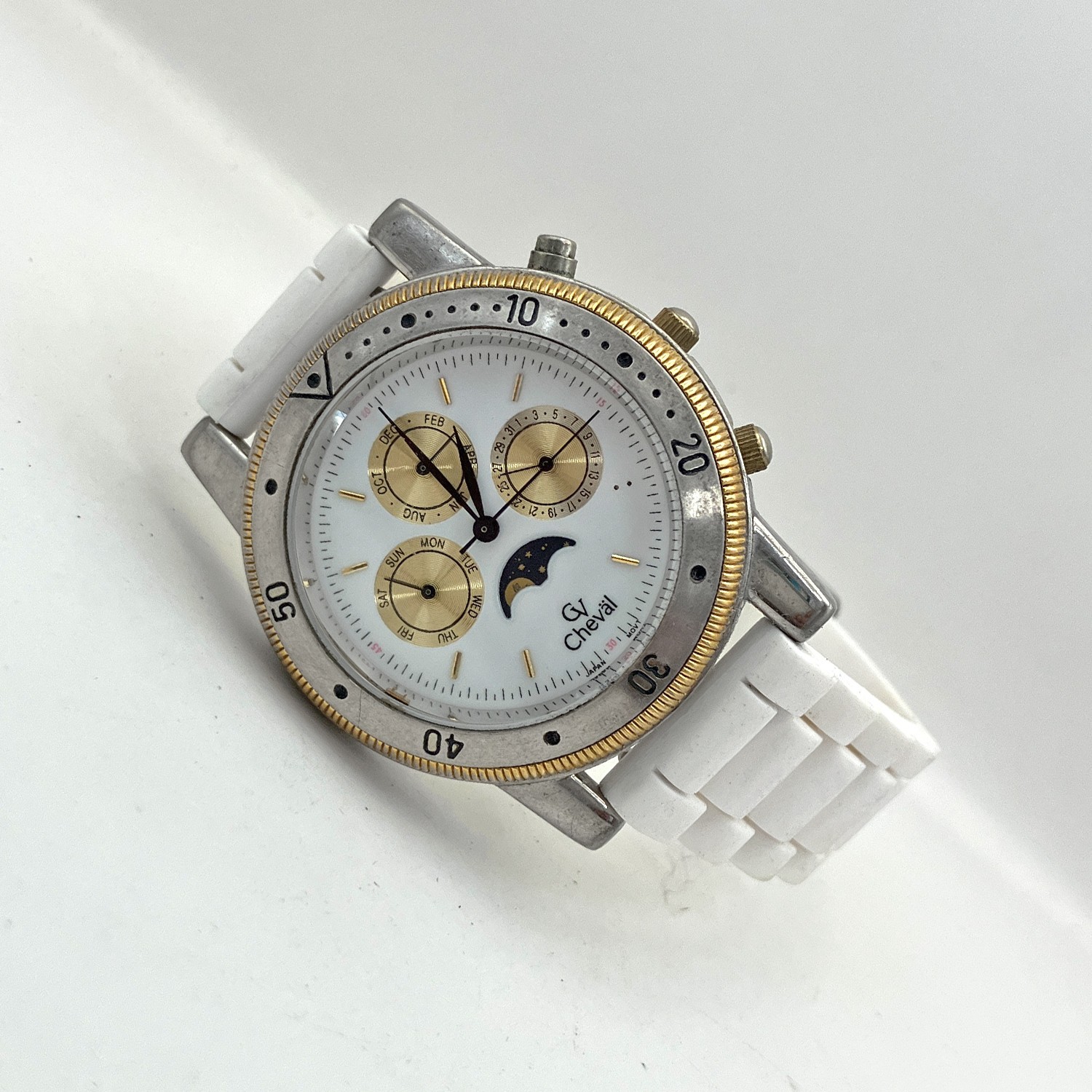 CV Cheval Design Studio Multi Function Dive Style… - image 1