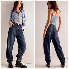 WE THE FREE Augusta High Rise Slim Barrel Jeans Size 28 Distressed Dark Wash New