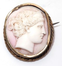 Antique Victorian 14K Ct Yellow Gold Roman Greek Woman Shell Cameo Brooch