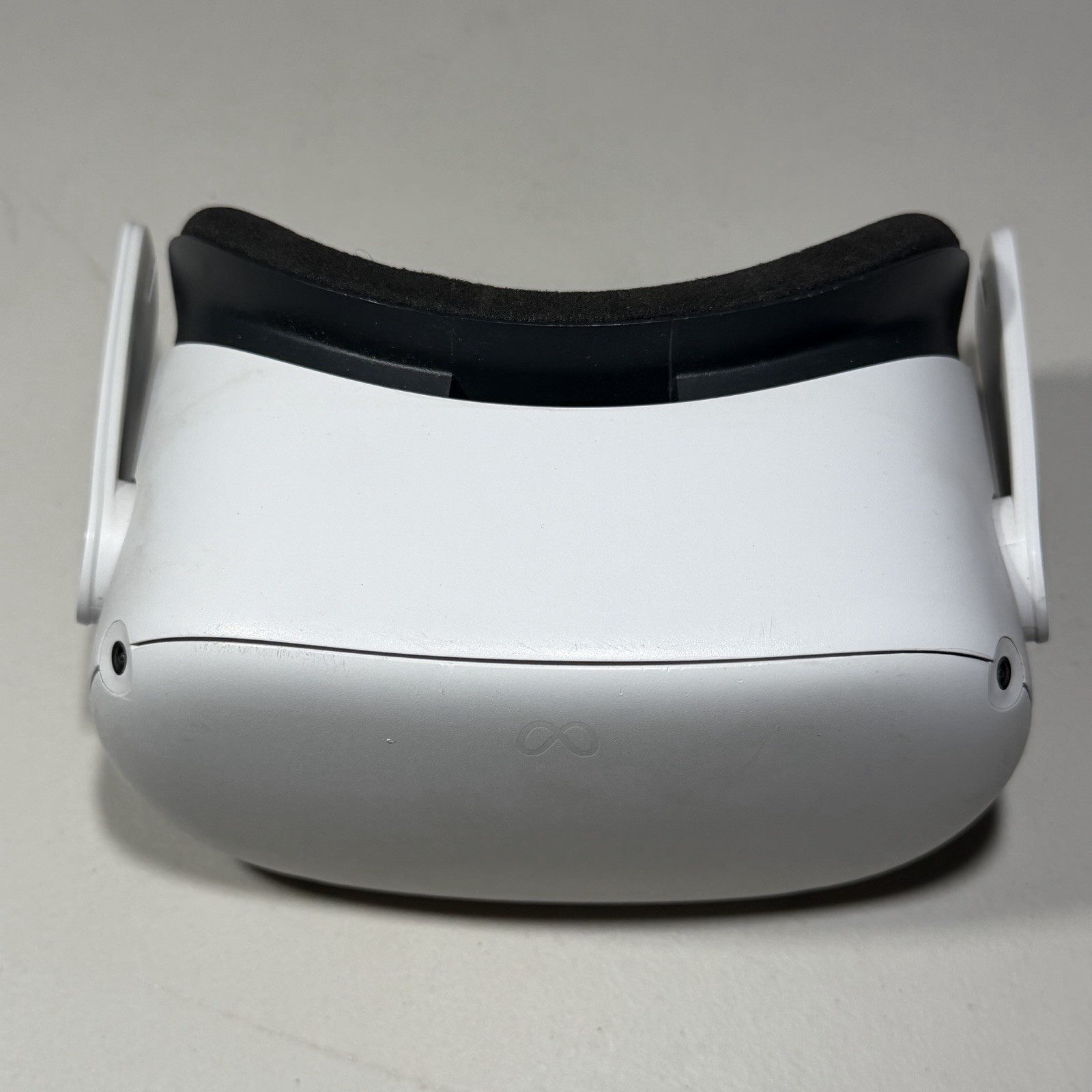 Meta Oculus Quest 2 64gb Standalone VR (Headset Only) For Parts/UNTESTED