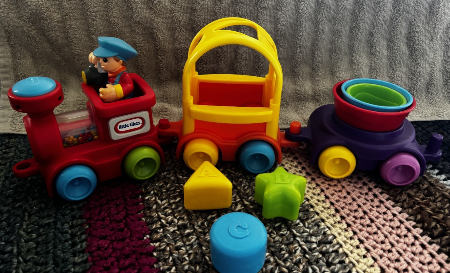 Little Tikes Discover Sounds Sort & Stack Connectable Train Cars *no ...
