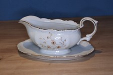Henkel Sauciere auf integrierten Standteller beige mit Blumen Golddekor Goldrand
