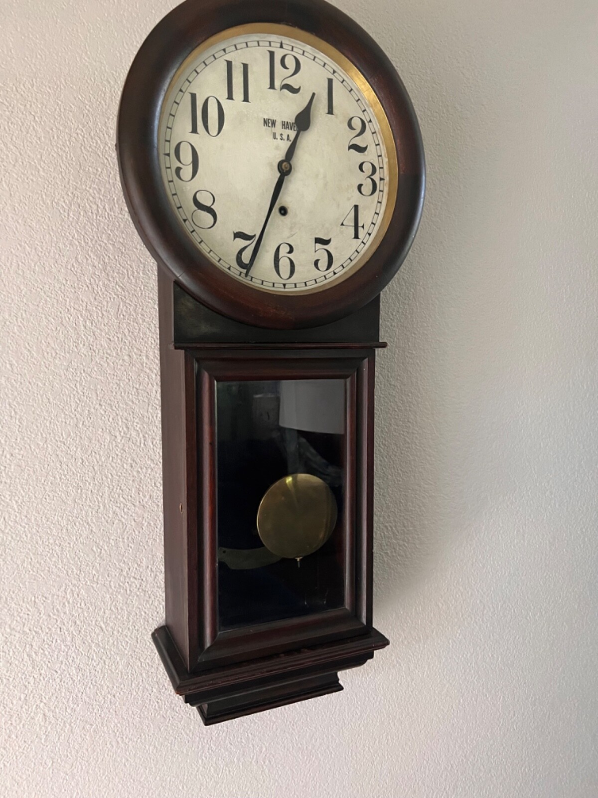 Antique New Haven Wall Clock (Saturn) Spring Driven 8 day Mahogany Runs