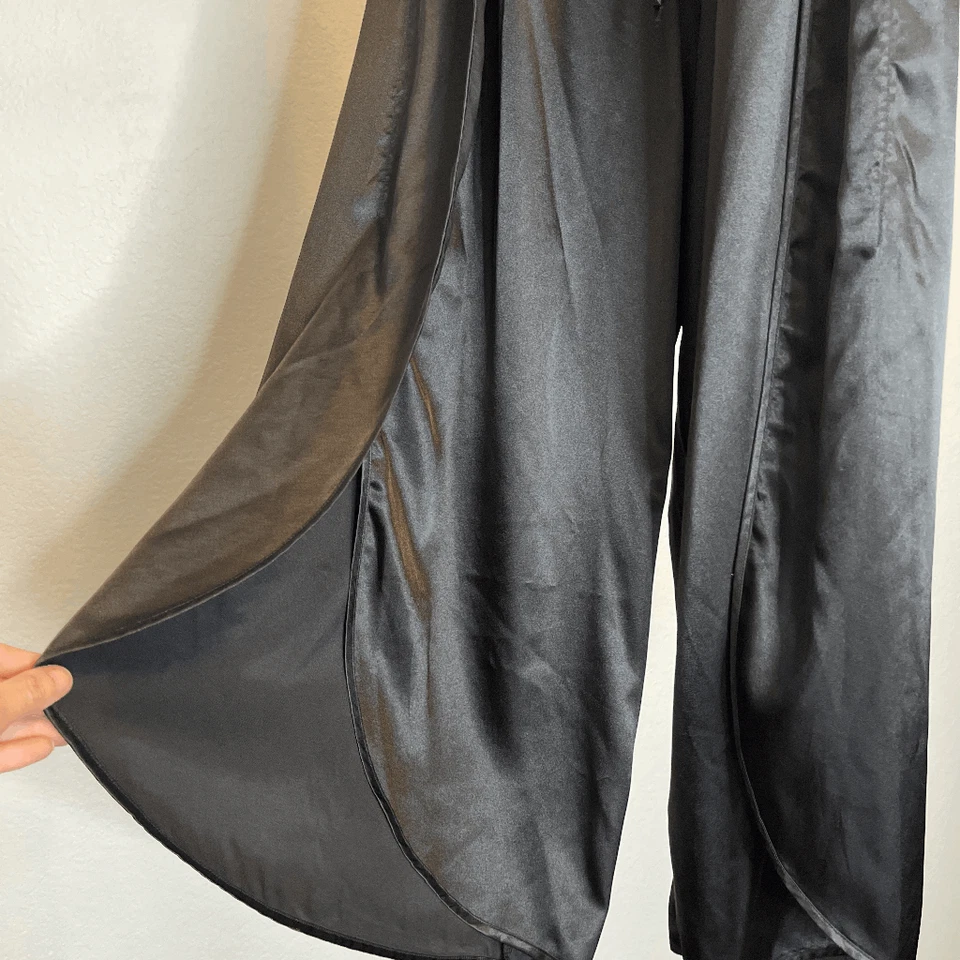 Juego de pijama BB Dakota negro satinado talla grande Foto 4 de 4