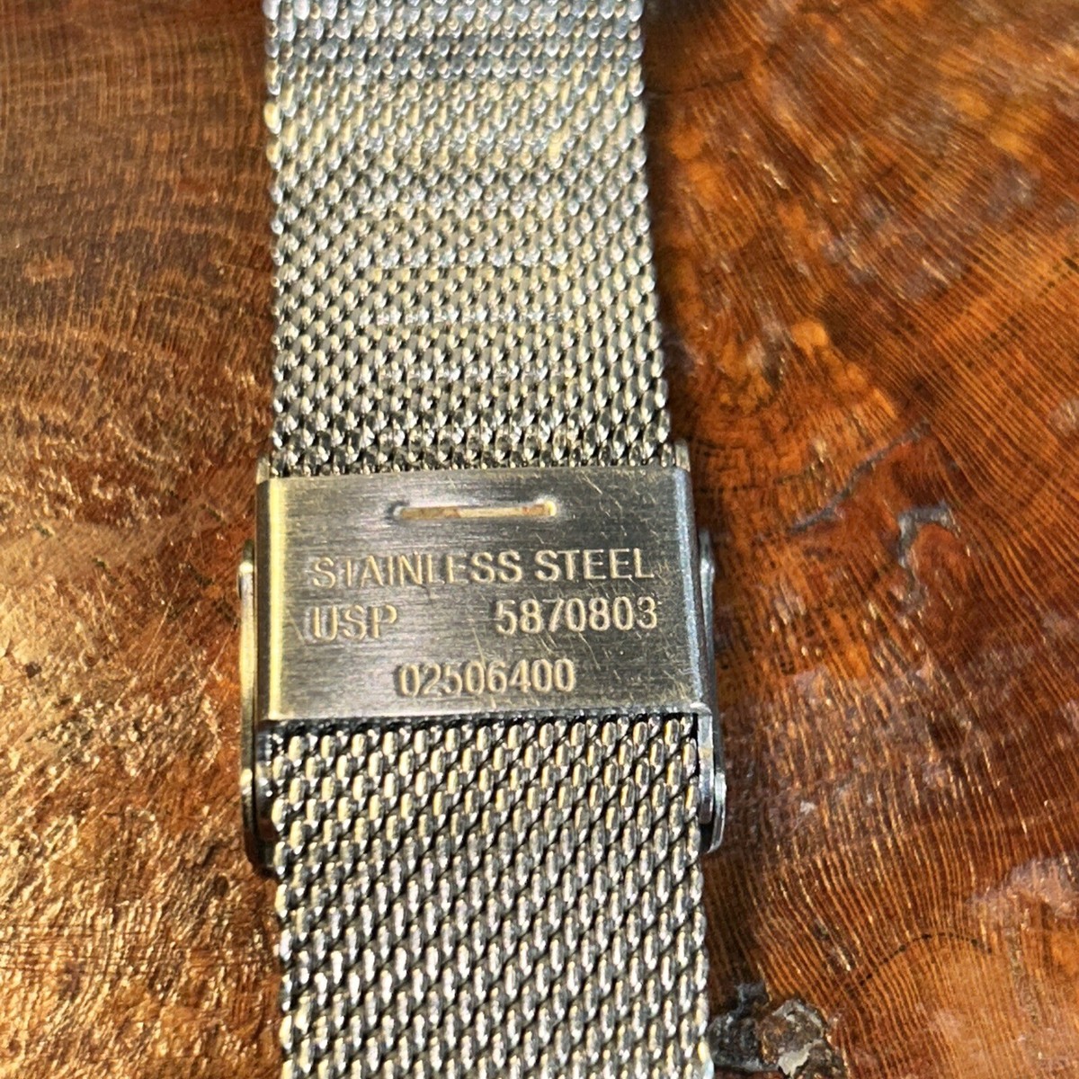 Skagen SKW2823 Freja Silver Tone Stainless Steel Mesh Band  display picture 2