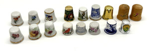 Vintage Mixed Lot of 17 Thimbles Porcelain Enamel Metal Wood Bird Flowers Travel