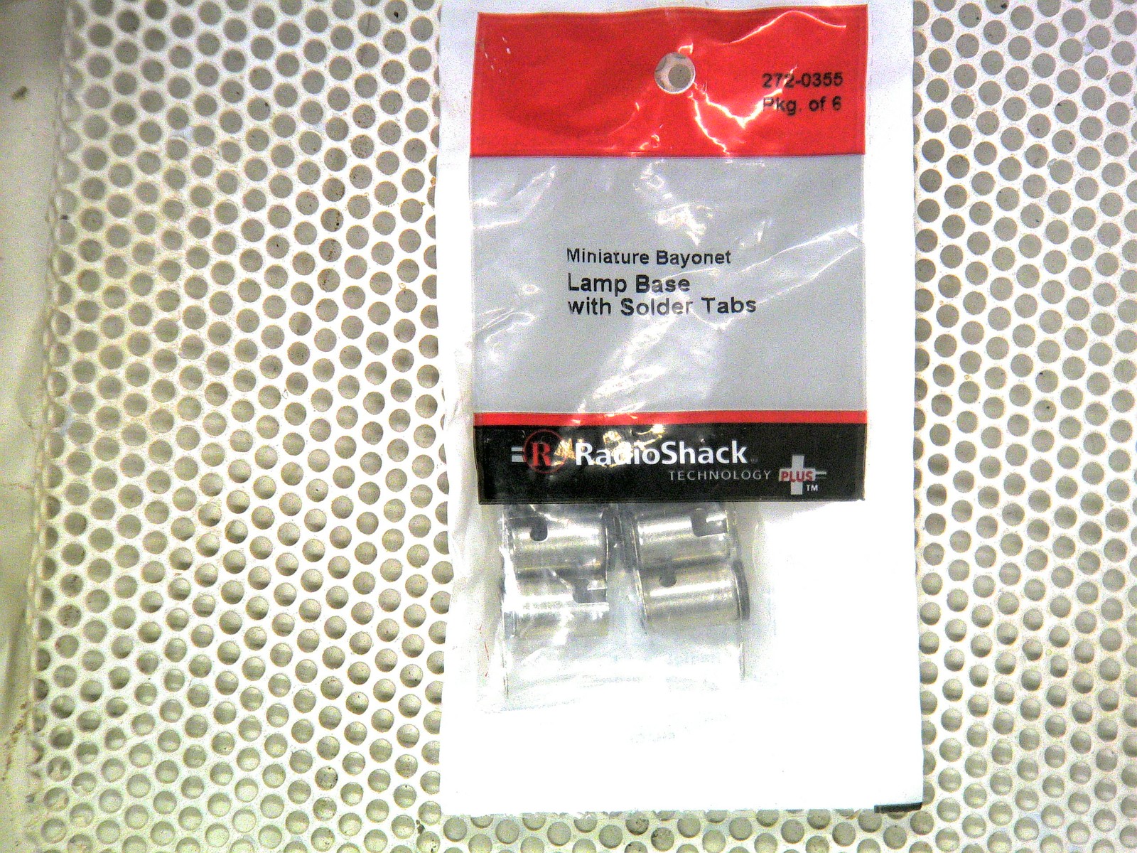 Radio Shack E-10 Bayonet Base with Solder Tabs (6-Pack) Catalog 2720355