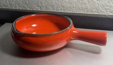 SOUPIÈRE VINTAGE CAQUELON MADE IN FRANCE FLAMME ROUGE GRÈS ÉMAILLÉ AVEC POIGNÉE