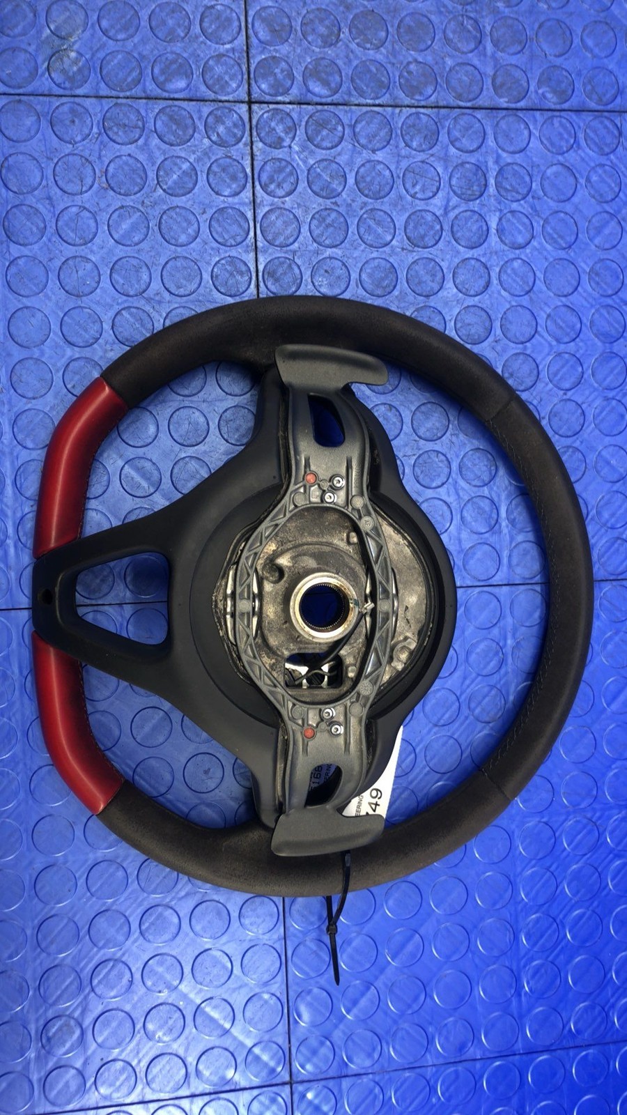 2016-2021 MCLAREN 570S OEM ALCANTARA STEERING WHEEL APEX RED/CARBON BLACK *SCUFF