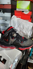 Nike LeBron 19 Men s Mid Top Lace-Up Basketba...