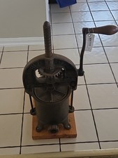 Cast Iron Enterprise 2092 8 Quart Sausage Stuffer Fruit Press