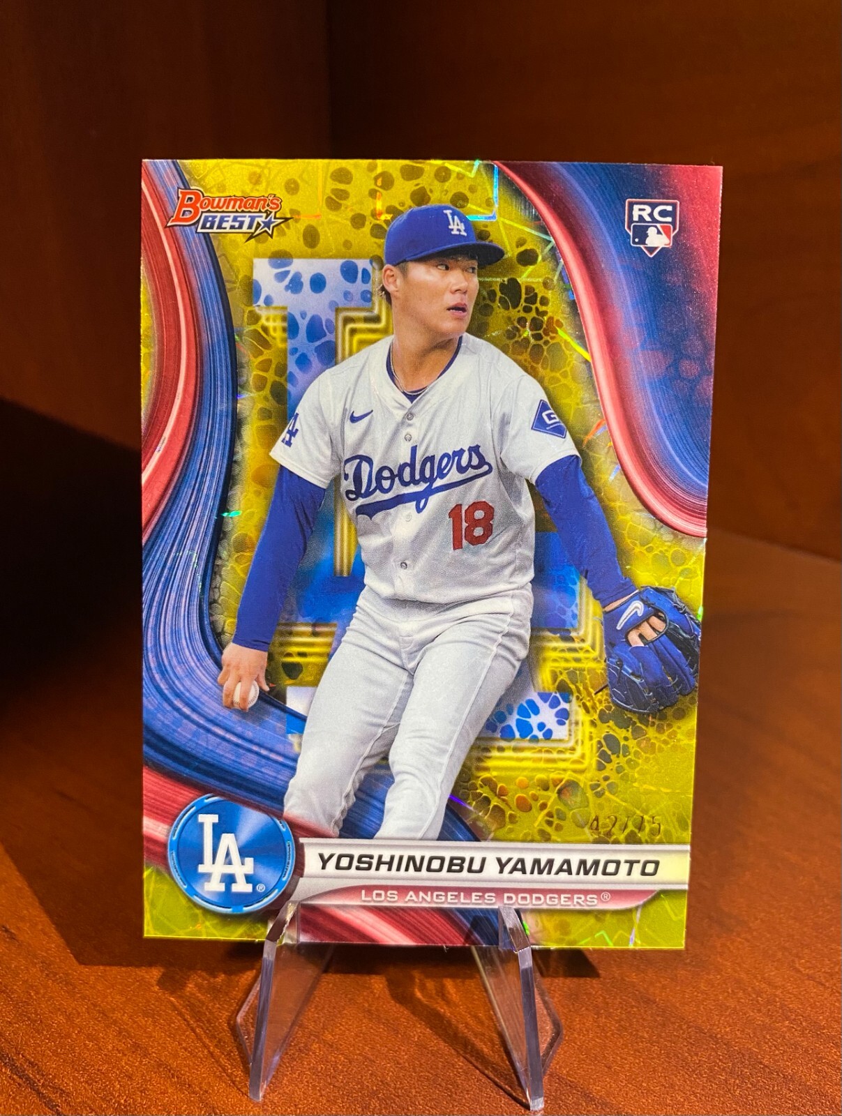 2024 Bowmans Best Yoshinobu Yamamoto RC Yellow Lazer Refractor SP /75 Dodgers