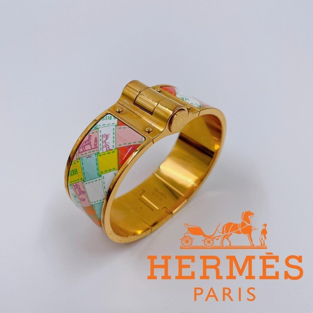 Hermes Bolduc Au Carre Gold Plated Enamel L Hinged Bracelet NM