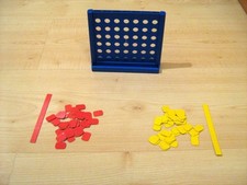 Hasbro Mini Connect 4 Reisespiel McDonalds Spielzeug Kinder Brett Smart Training 
