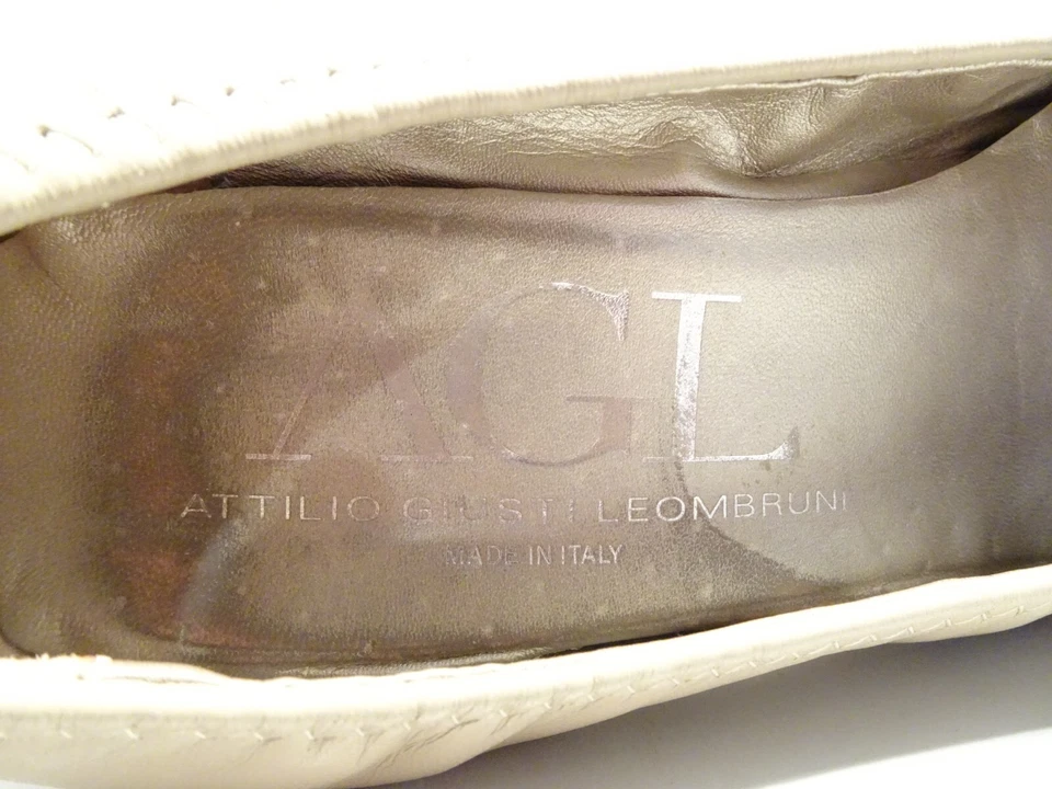 AGL Grace Cap Toe Elasticized Leather Pump EUR 38.5/US 8.5 Taupe Combo Chunky - Image 3 of 4