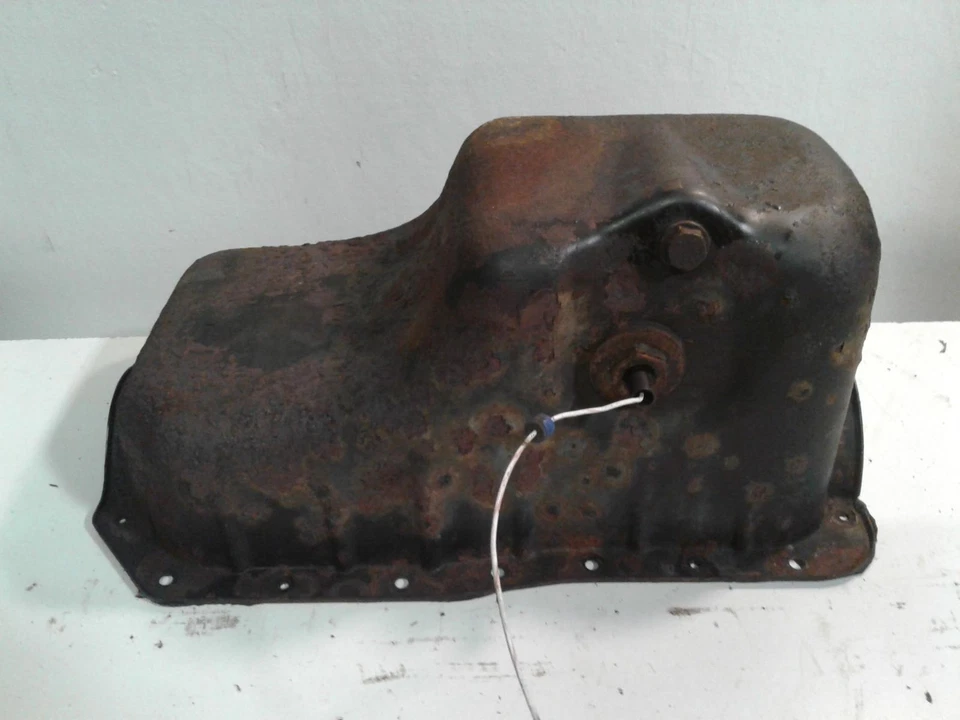 Used Engine Oil Pan fits: 1994 Lincoln continental 6-232 3.8L w/low oil - Image 2 of 4