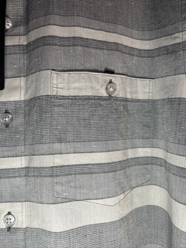 Travis Mathew Short Sleeve Button Shirt Mens Size M Gray Golf Striped Casual - Picture 3 of 8