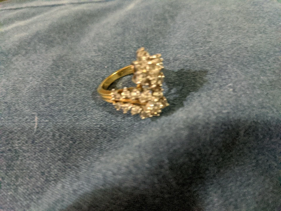 anillo racimo cóctel diamantes Foto 3 de 3