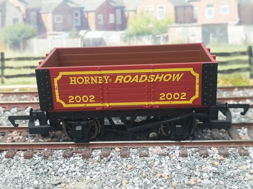 R6189 - 6 Plank Wagon Hornby Roadshow 2002 OO Gauge - Limited Edition #7081 | Condition: Used