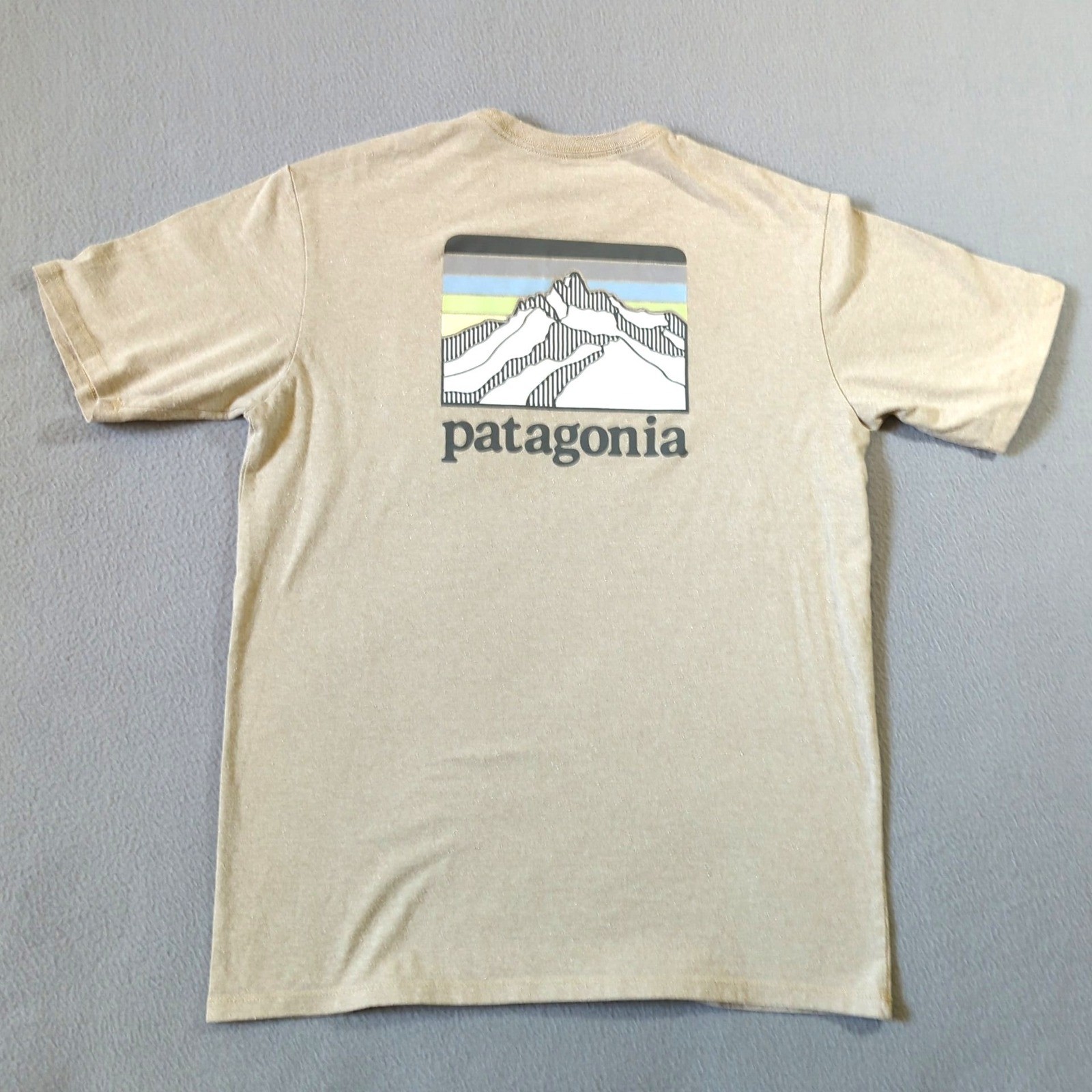 Patagonia Responsibili-Tee Pocket T-Shirt Mens Small Tan Fitz Roy Mountain Logo thumbnail 5