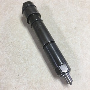 Mack E7 Fuel Injector P/N 0432193671