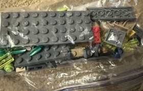 LEGO NINJAGO Sky Shark Lot, 70601 With Minifigures Plus 9440 Venomari Shrine