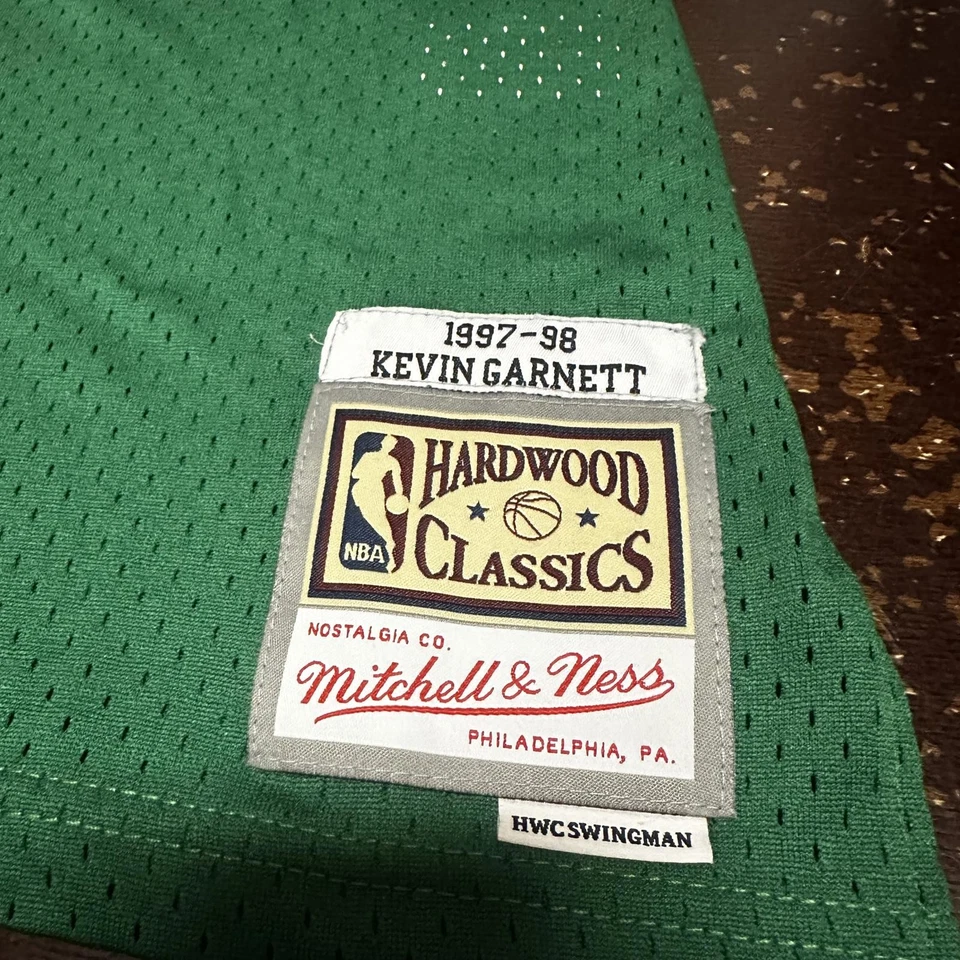 波士顿凯尔特人队凯文加内特绿金米切尔和尼斯篮球球衣大号 — 第 4/4 张图片