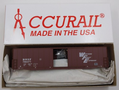 Coche de carga aislado Accurail 5815 HO Western Fruit Express 50' BNSF #795371 | Zustand: New