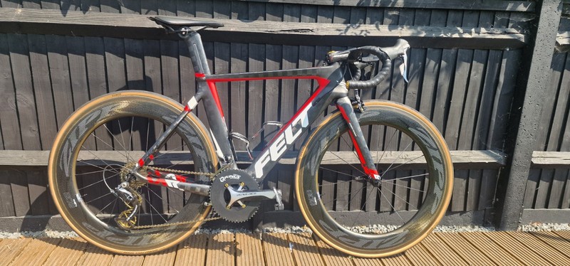 Felt AR1 Aero Carbon Road Bike 54cm Full Durace With Zipp Finshing Kit & 808NSW