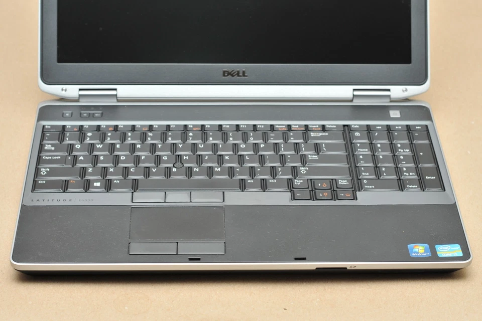 Dell Latitude E6530 i7-3520M Quadro NVS 5200M 16 GB RAM SIN HDD/SSD/OS Foto 2 de 4