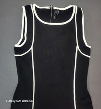 GUESS by Marciano Black/White Knit Sheath Dress Scoop Neck Zip Knee S